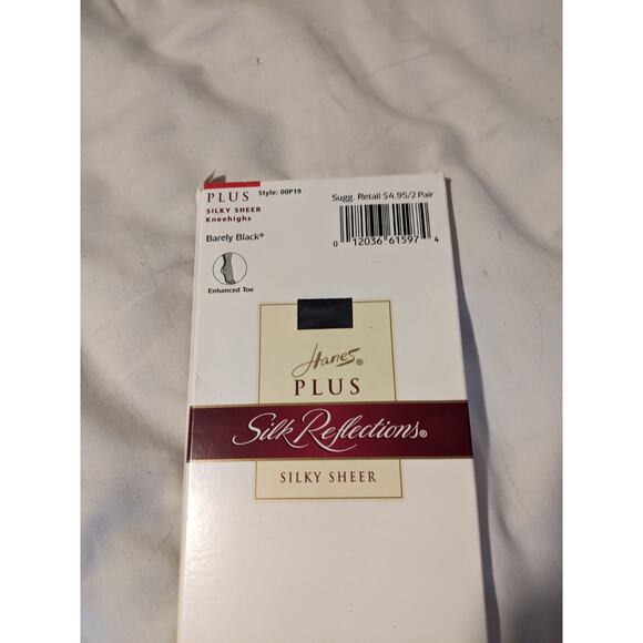 Hanes Plus Silk Reflections Knee Highs Silky Sheer Barely Black Nylon Stockings - Picture 2 of 4